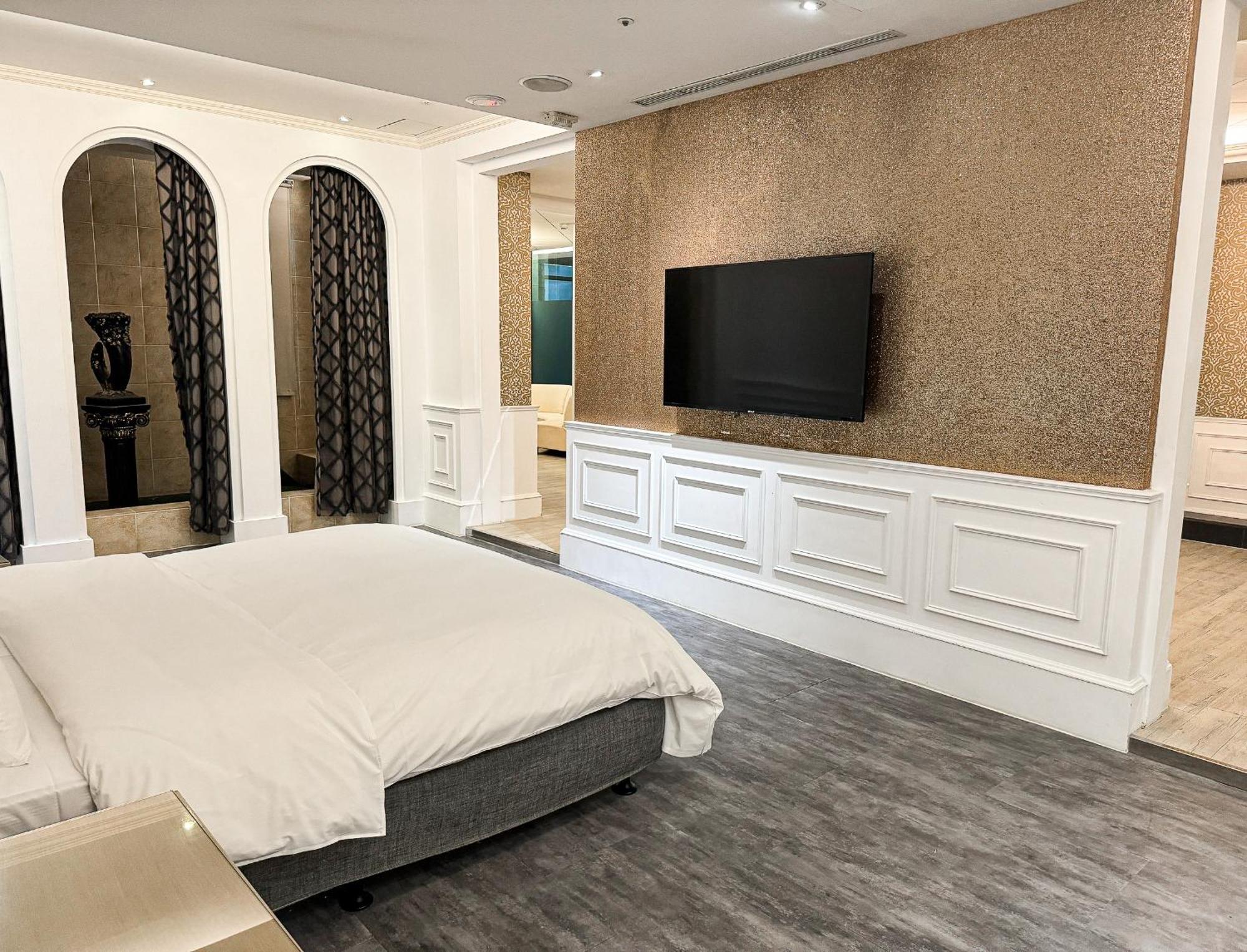 All-Ur Boutique Motel - Taichung Branch Eksteriør billede