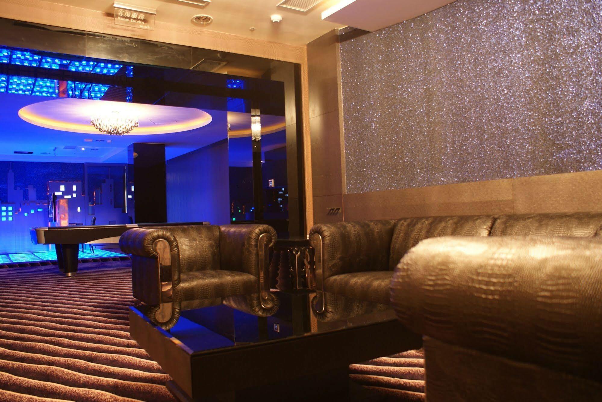 All-Ur Boutique Motel - Taichung Branch Eksteriør billede